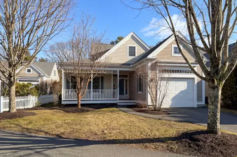 5 Blue Meadow Ct UNIT 5, Bourne, MA 02532