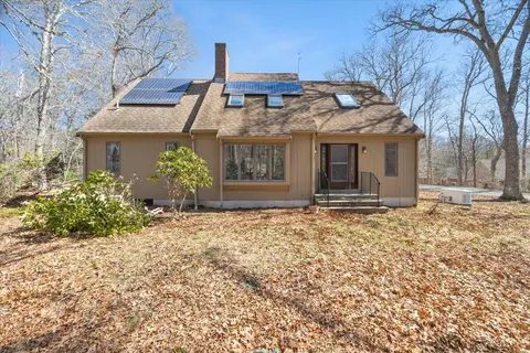 69 Two Ponds Rd, Falmouth, MA 02540