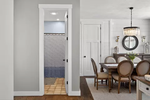 Entry Way - 79 Neshobe Rd, Mashpee, MA 02649 photo 4 of 8