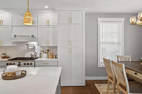 Kitchen - 79 Neshobe Rd, Mashpee, MA 02649 photo 4 of 16
