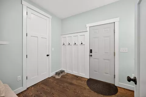 Entry Way - 79 Neshobe Rd, Mashpee, MA 02649 photo 2 of 8