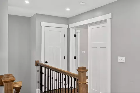 Entry Way - 79 Neshobe Rd, Mashpee, MA 02649 photo 7 of 8