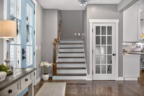 Entry Way - 79 Neshobe Rd, Mashpee, MA 02649 photo 5 of 8