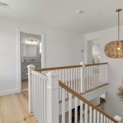 Entry Way - 3 Azalea Ln, Mashpee, MA 02649 photo 2 of 3