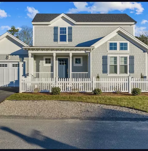 3 Azalea Ln, Mashpee, MA 02649
