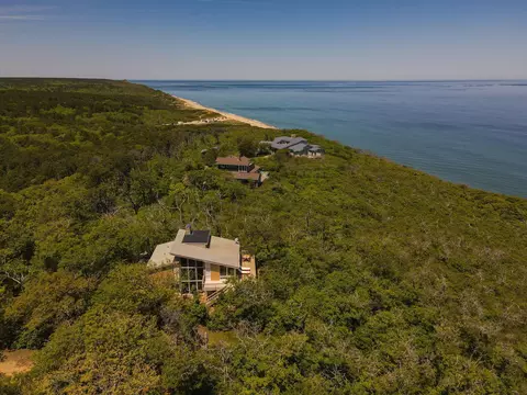135 Newcomb Hollow Rd, Wellfleet, MA 02667