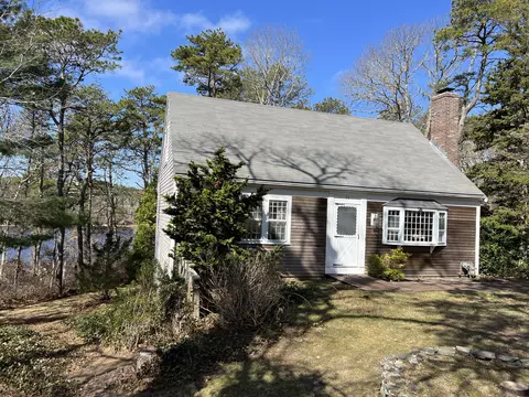 71 Grassy Pond Dr, East Dennis, MA 02641