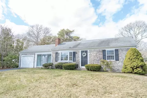 28 Swift Brook Rd, South Yarmouth, MA 02664
