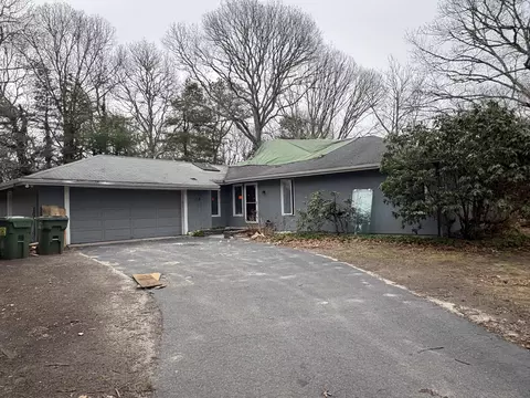 58 Sachem Dr, Centerville, MA 02632