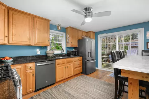 Kitchen - 43 Chickadee Ln, Centerville, MA 02632 photo 3 of 4