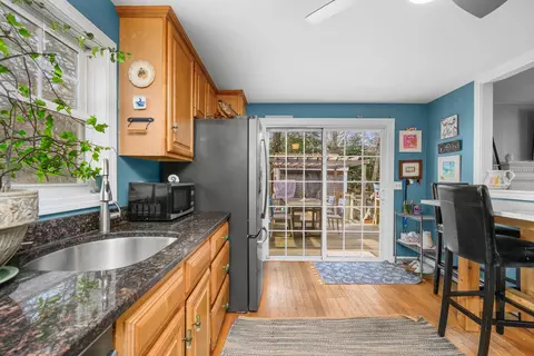 Kitchen - 43 Chickadee Ln, Centerville, MA 02632 photo 1 of 4