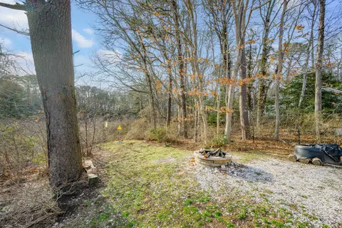 Exterior - 43 Chickadee Ln, Centerville, MA 02632 photo 14 of 25
