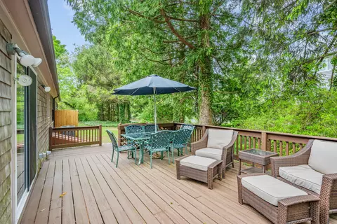 Exterior - 290 Riverview Ln, Centerville, MA 02632 photo 5 of 8