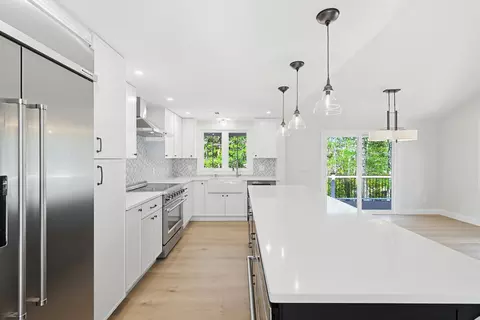 Kitchen - 31 Marway, Mashpee, MA 02649 photo 3 of 5