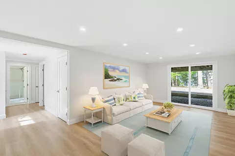 Living - 31 Marway, Mashpee, MA 02649 photo 4 of 4