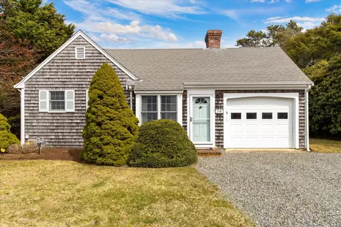 298 Chippingstone Rd, Chatham, MA 02633
