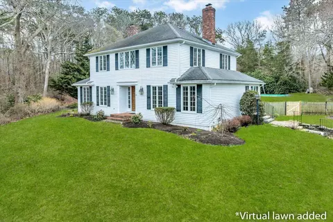 20 Howland Ln, East Sandwich, MA 02537