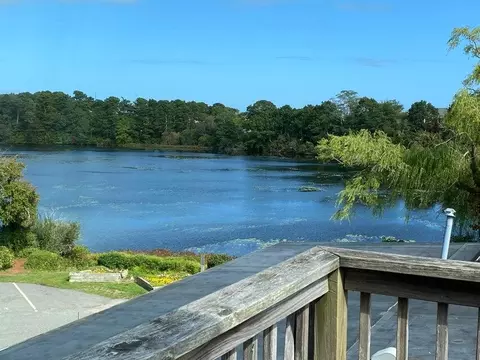26 Bettys Pond Rd UNIT 9, Hyannis, MA 02601