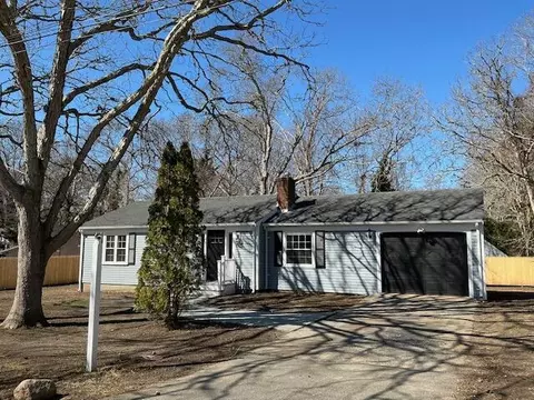 57 Suffolk Ave, Hyannis, MA 02601