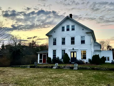 946 Main St, Dennis, MA 02638