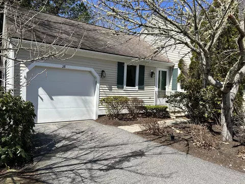 28 Windward St UNIT 28, Mashpee, MA 02649