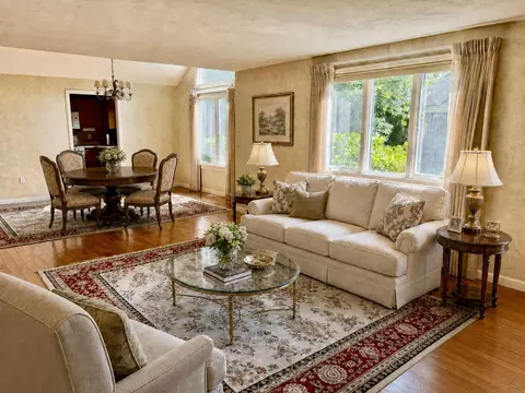 Living - 28 Windward St UNIT 28, Mashpee, MA 02649 photo 4 of 6