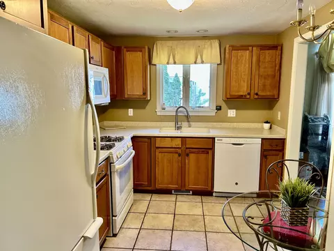 Kitchen - 28 Windward St UNIT 28, Mashpee, MA 02649 photo 1 of 1