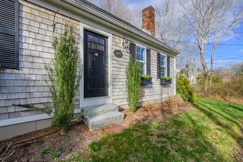 Exterior - 4332 Main St, Barnstable, MA 02630 photo 8 of 17