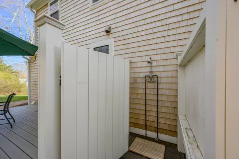 Exterior - 4332 Main St, Barnstable, MA 02630 photo 13 of 17
