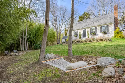 Exterior - 4332 Main St, Barnstable, MA 02630 photo 7 of 17