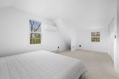 Bedroom - 4332 Main St, Barnstable, MA 02630 photo 3 of 8