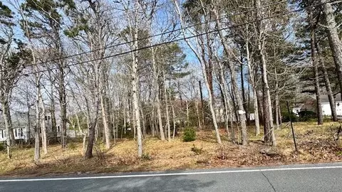 53 Brooks Rd, Harwich Port, MA 02646