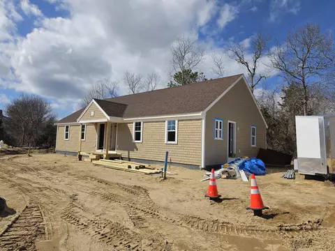 87 Acapesket Rd #2A, East Falmouth, MA 02536