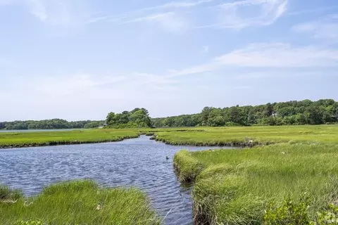 View/Area - 183 Monomoscoy Rd, Mashpee, MA 02649 photo 1 of 4