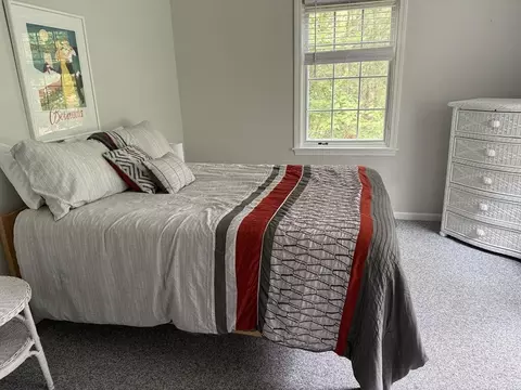 Bedroom - 183 Monomoscoy Rd, Mashpee, MA 02649 photo 2 of 4