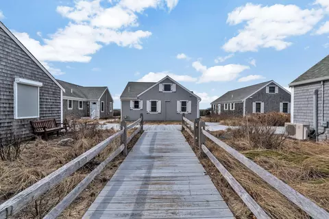 596 Shore Rd UNIT 2, Truro, MA 02666