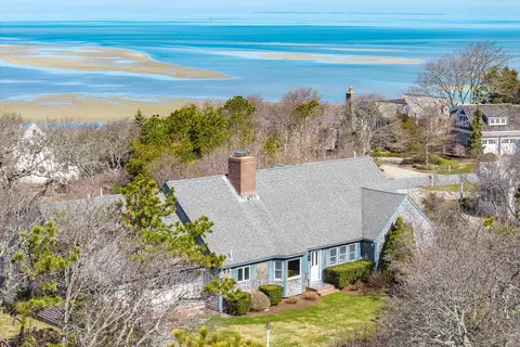 17 Barberry Ln, Brewster, MA 02631