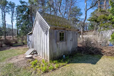 Exterior - 89 Trout Brook Rd, Cotuit, MA 02635 photo 6 of 13