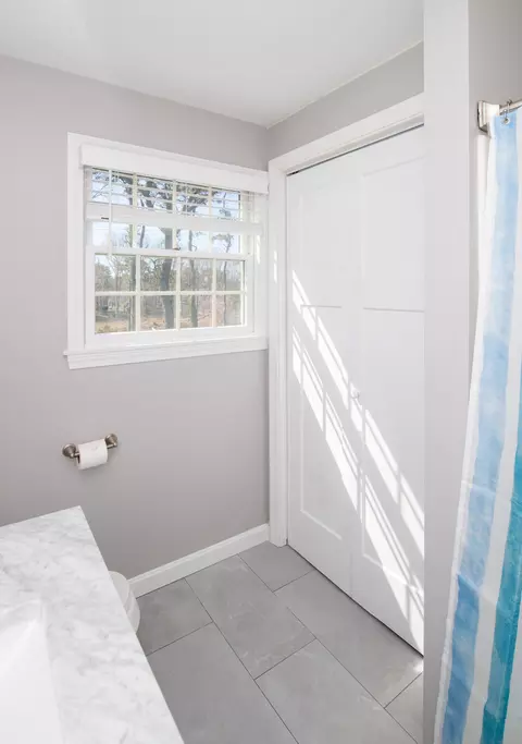 Bath - 89 Trout Brook Rd, Cotuit, MA 02635 photo 8 of 9