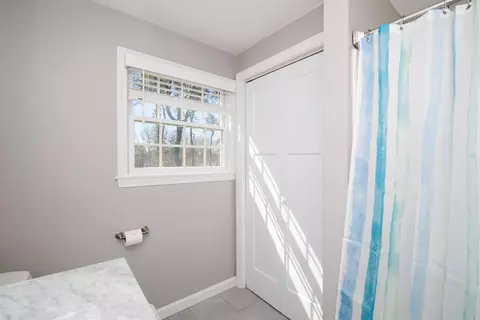 Bath - 89 Trout Brook Rd, Cotuit, MA 02635 photo 7 of 9