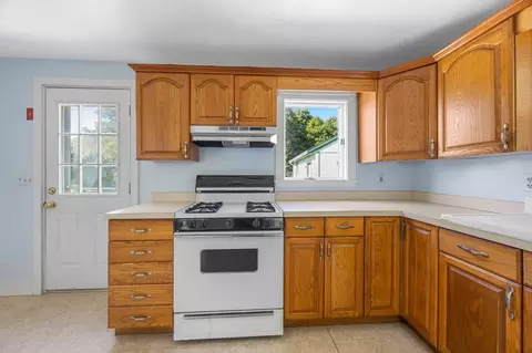 9 Harrison Ave, Buzzards Bay, MA 02532 photo 12