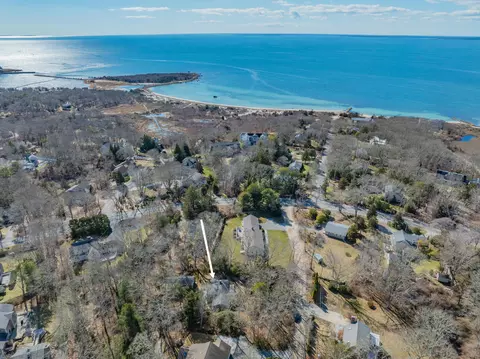 13 Hidden Village Rd, Falmouth, MA 02540