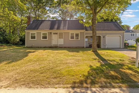71 Webbers Path, West Yarmouth, MA 02673