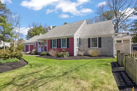 170 Sturbridge Dr, Osterville, MA 02655