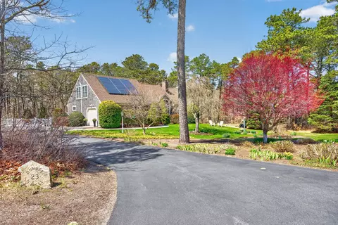 23 Dundee Cir, Harwich, MA 02645