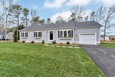 83 Airline Rd, East Dennis, MA 02641