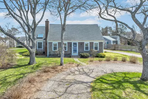 5 Bonnies Ln, Chatham, MA 02633