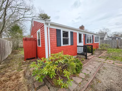 249 Winslow Gray Rd, West Yarmouth, MA 02673