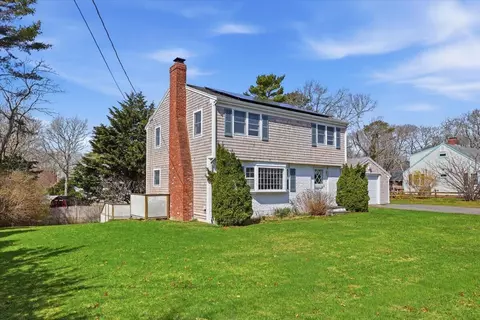 31 Ice House Rd, South Yarmouth, MA 02664