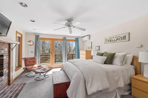 Bedroom - 395 Kendrick Ave, Wellfleet, MA 02667 photo 2 of 9